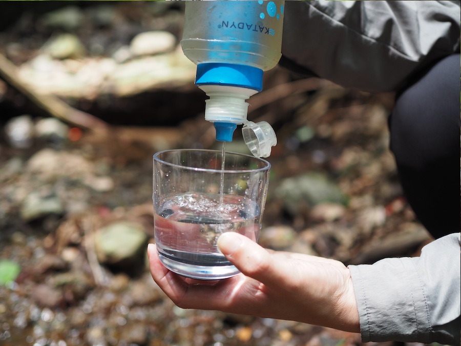 超高性能な浄水器、カタダインのビーフリーで沢の水を飲んでみた